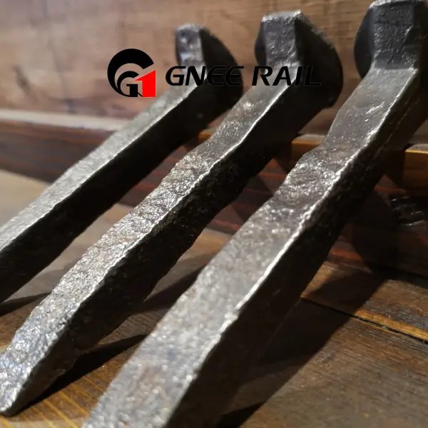 Gnee rail spikes Gnee rail spikes