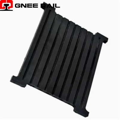 A oes angen Padiau Rwber Arbennig ar Reiliau Gwirio?